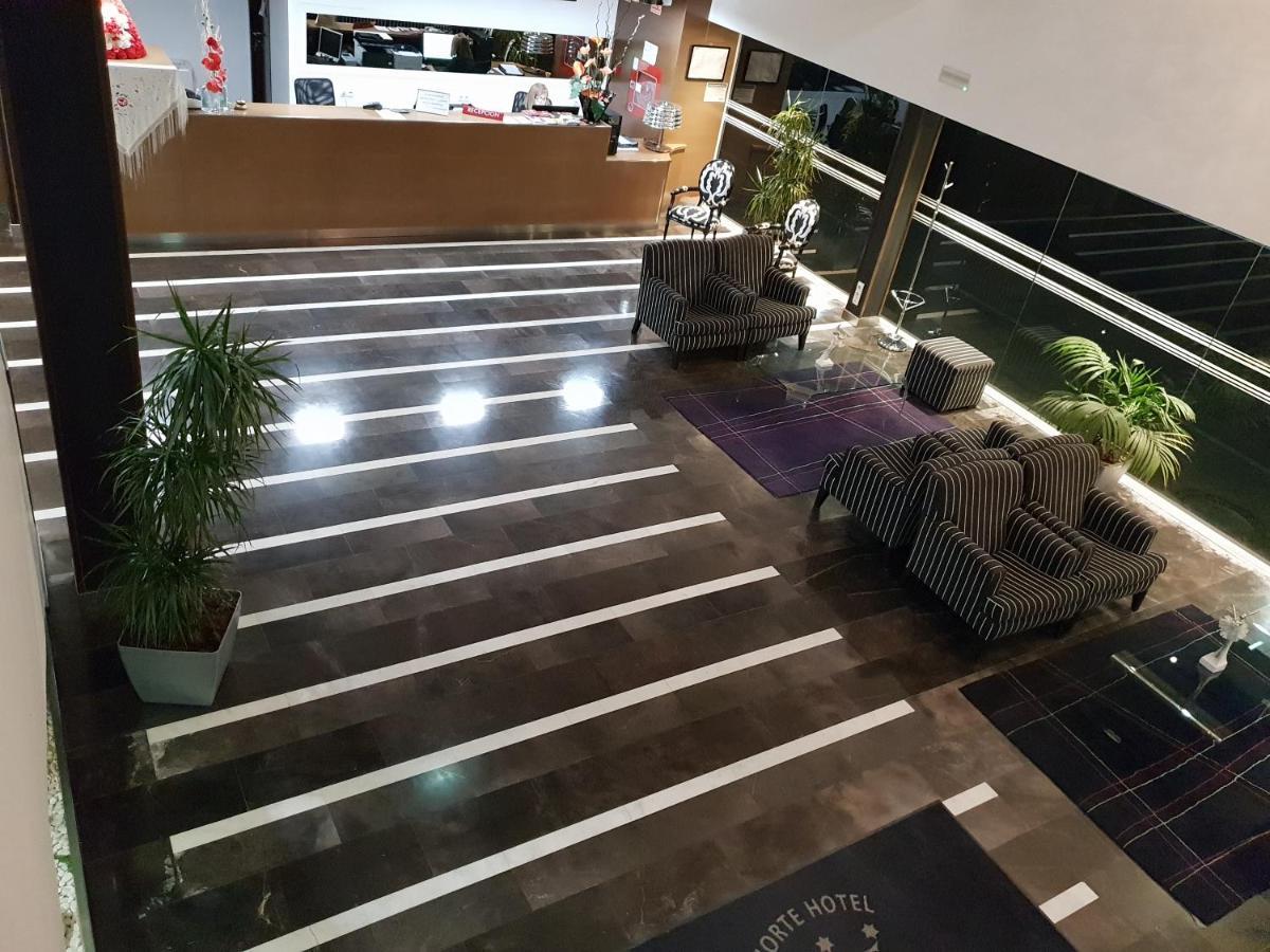 Norte Hotel Villanueva de Gállego Екстериор снимка